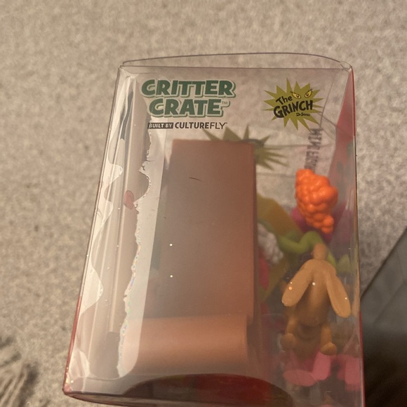 Mini grinch figure - Picture 3 of 4